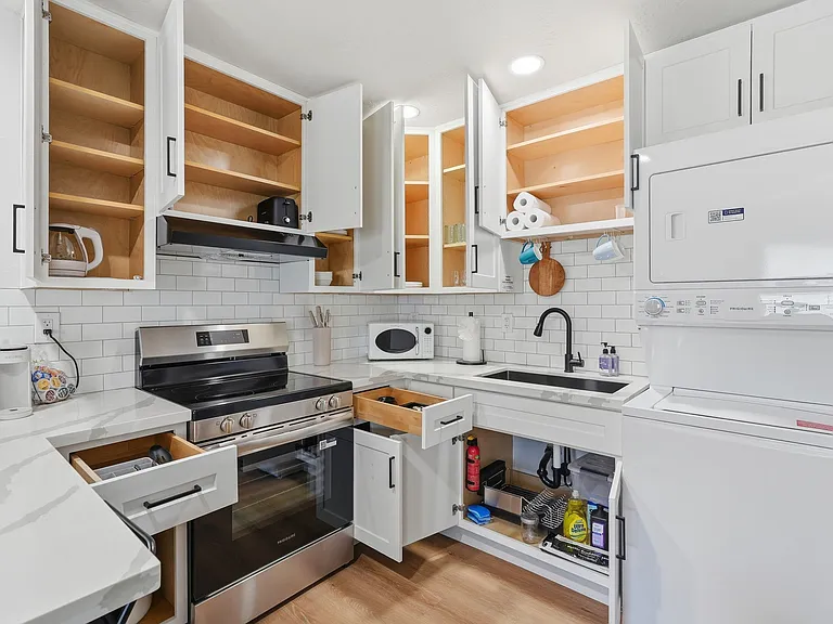 1417 E Roosevelt St #1 — Photo 16