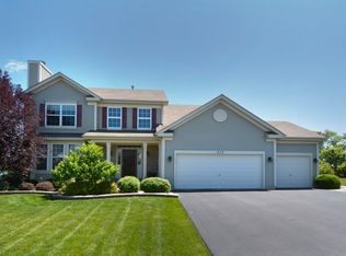 275 W Arden Ln, Round Lake, IL 60073