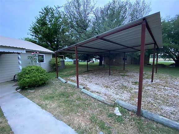 2nd image of 1102 Indian Creek Dr