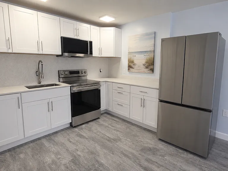3740 SW 40th St #2 — Photo 1