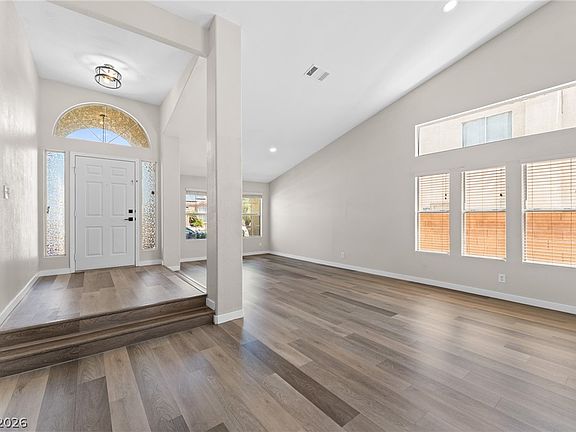 3rd image of 1735 Navarre Ln