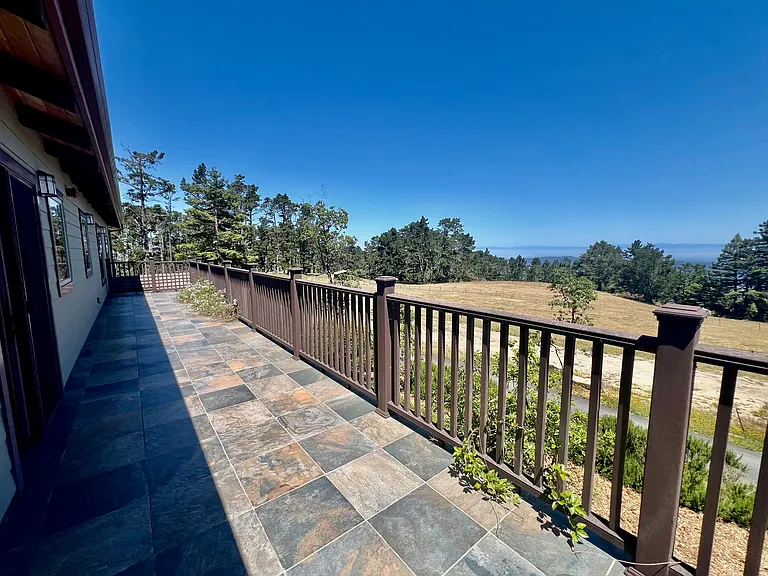 300 Corona Rd — Photo 42