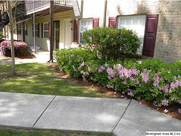 1st image of 914 Penny Ln