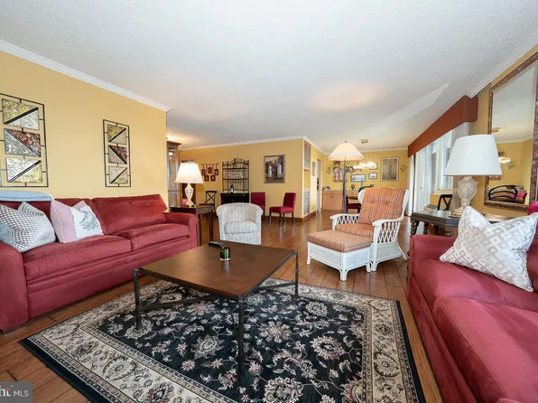 1901 John F Kennedy Blvd APT 2404, Philadelphia, PA 19103