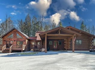 23 Highwood Ln, Equinunk, PA 18417