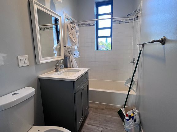 2nd image of 1617 N Cleveland Ave #2R