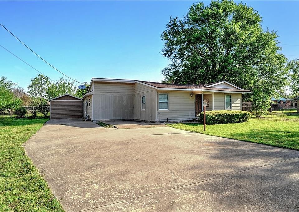 1st image of 2815 Stafford Dr