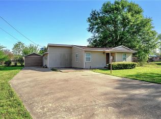 2815 Stafford Dr, Denison, TX 75020
