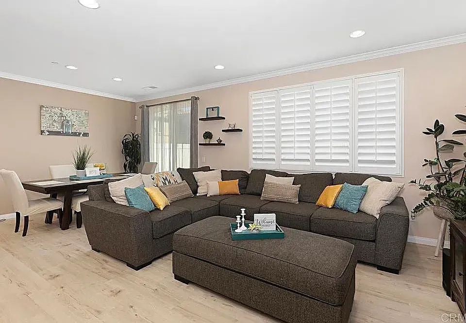 3 bed, 2.5 bath, 1686 sqft, $3,995 — Photo 3