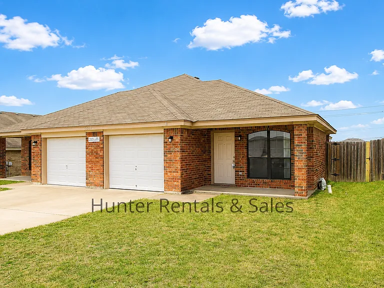 3507B Dustin Ct — Photo 2
