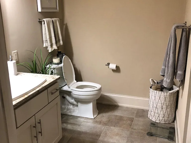 219 E King St #1 — Photo 18