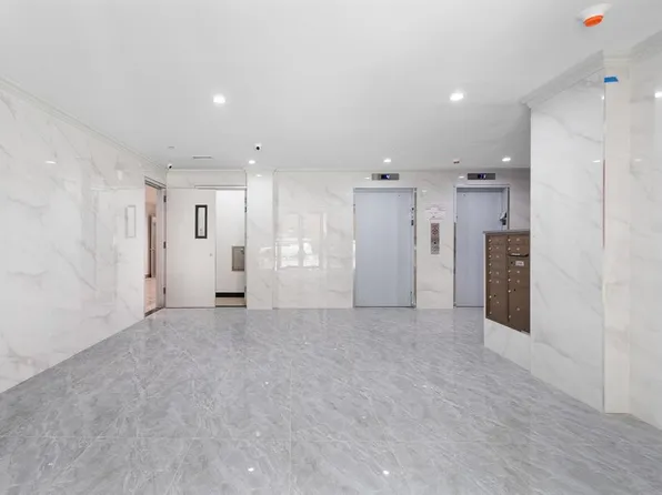 65-18 Austin Street image 3 of 8