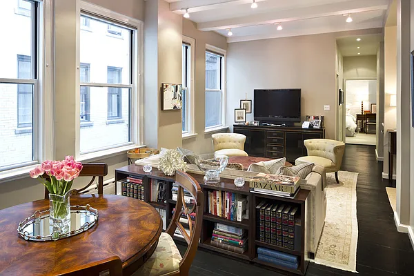 Sold by Stribling | media 8