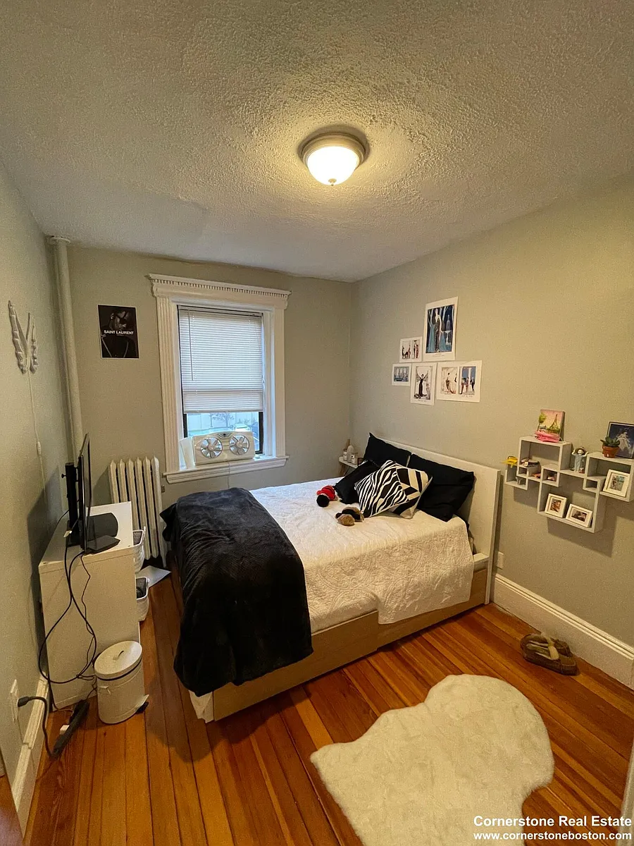 Building Photo - 63 Burbank St #6