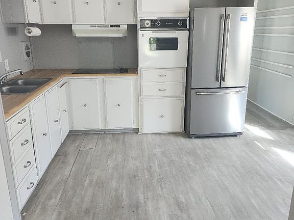5th image of 26 Raccoon Avenue