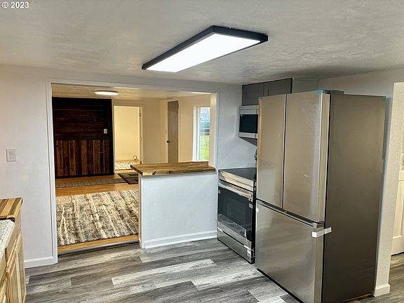 3rd image of 609 NW 1st St