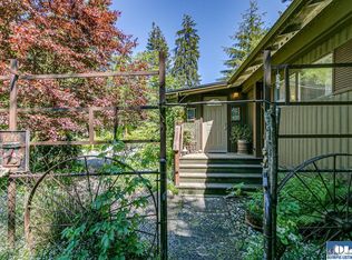 182 Stuart Dr, Port Angeles, WA 98362