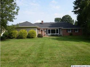 71 Apple Farm Rd, Red Bank, NJ 07701