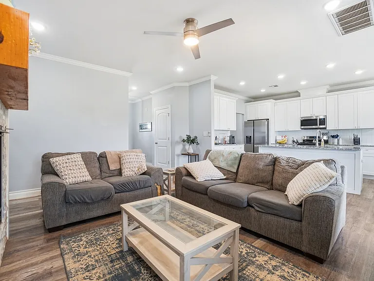4254 Mesa Dr — Photo 4