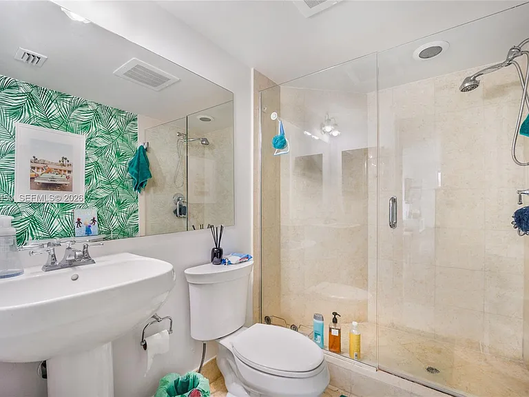 20000 Country Club Dr #1211 — Photo 12