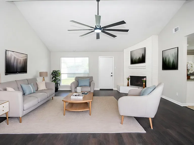 6906 Grant Dr — Photo 4