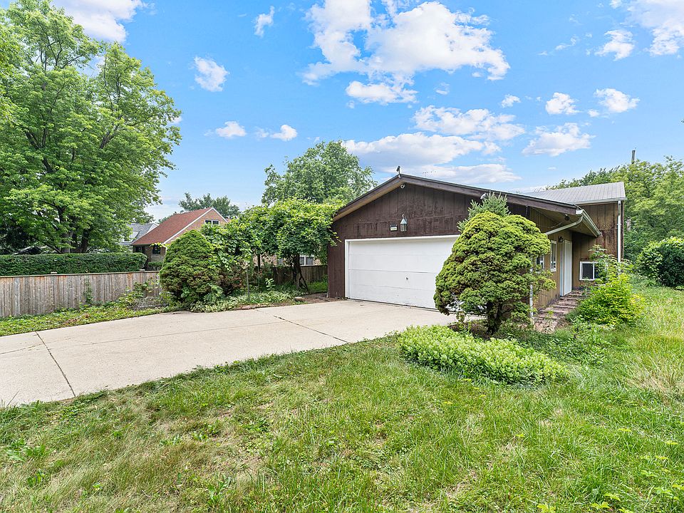 1st image of 1444 Deerfield Pl