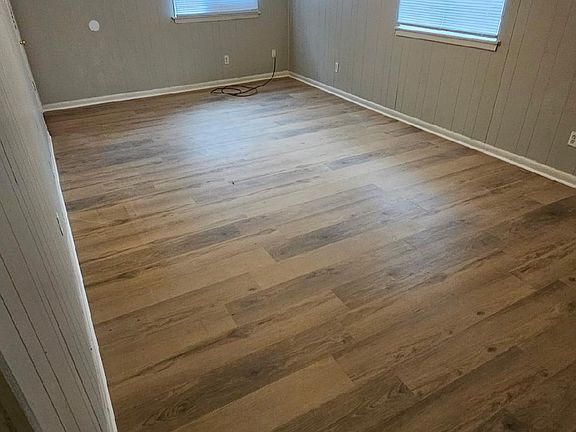 5th image of 4415 W 16th Ave