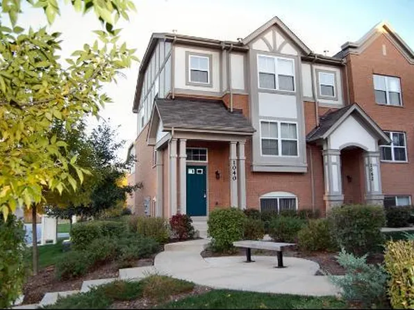 1040 N Claremont Dr, Palatine, IL