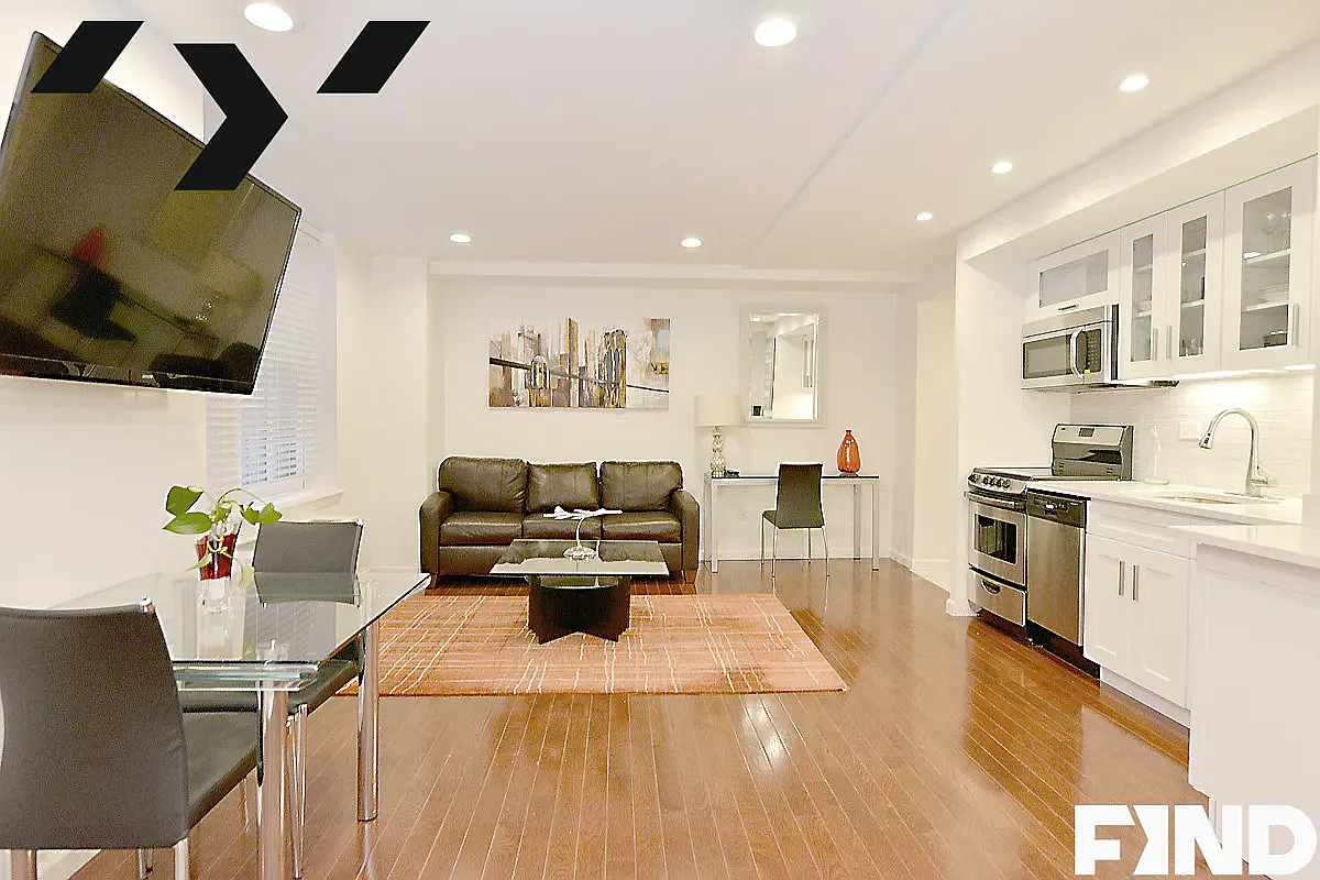 150 West 51st Street — Photo 2