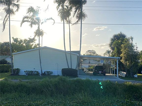 3rd image of 3041 SE 33rd Dr