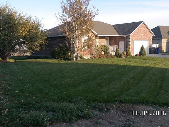 2nd image of 998 N Buffalo Dr