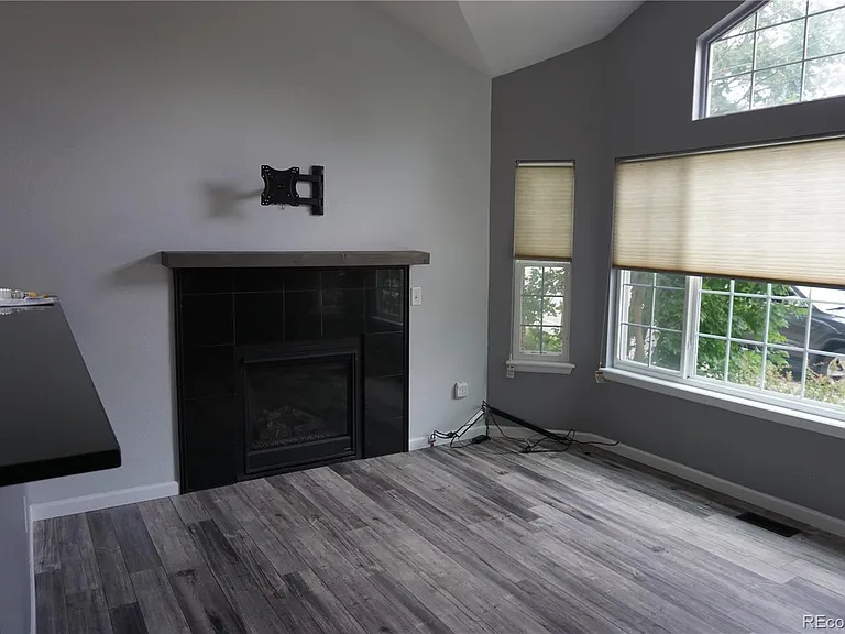 5688 E Melody Ln — Photo 3