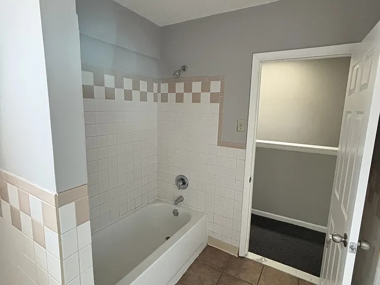 1704 W Diamond St #3F — Photo 21
