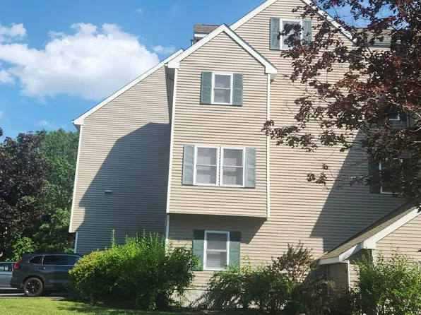30 Charter St Unit 15, Exeter, NH 03833