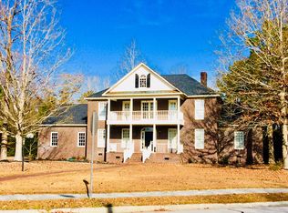 200 Drayton Hall, Jacksonville, NC 28540
