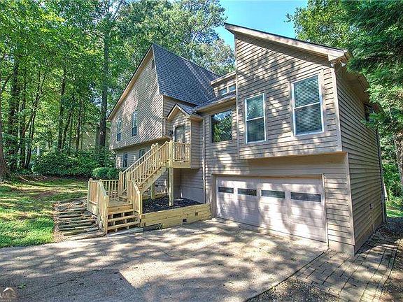 2nd image of 1032 Summer Pl NW