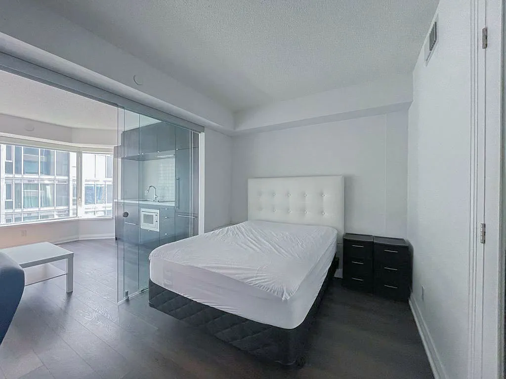1 bed, 430 sqft, $2,280 — Photo 4