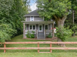 3700 S 116th St, Greenfield, WI 53228