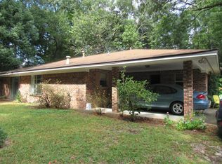 1221 Nelson Dr, Ocean Springs, MS 39564