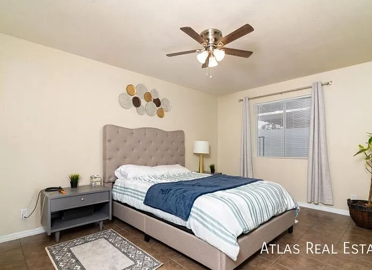 530 W La Jolla Dr — Photo 7