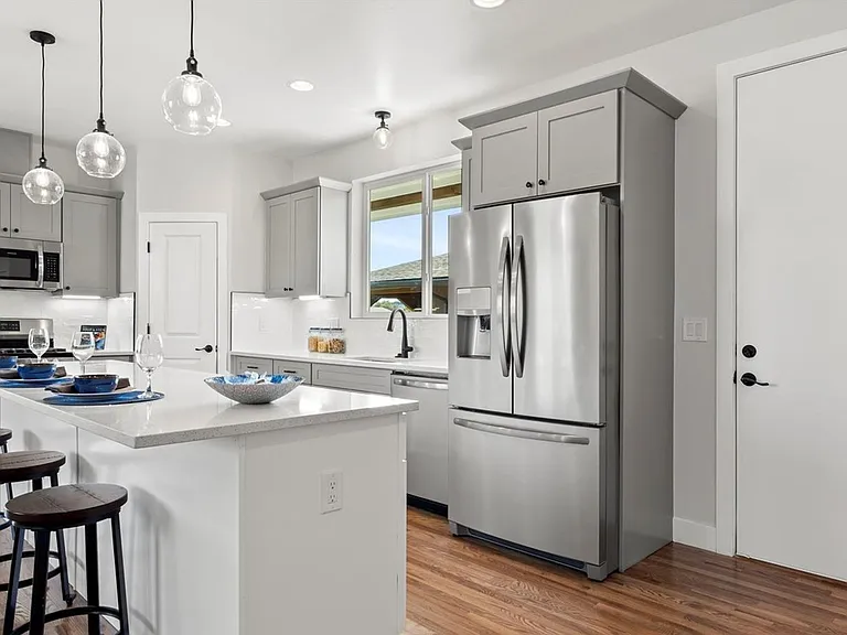 2525 W Wesley Ave — Photo 24