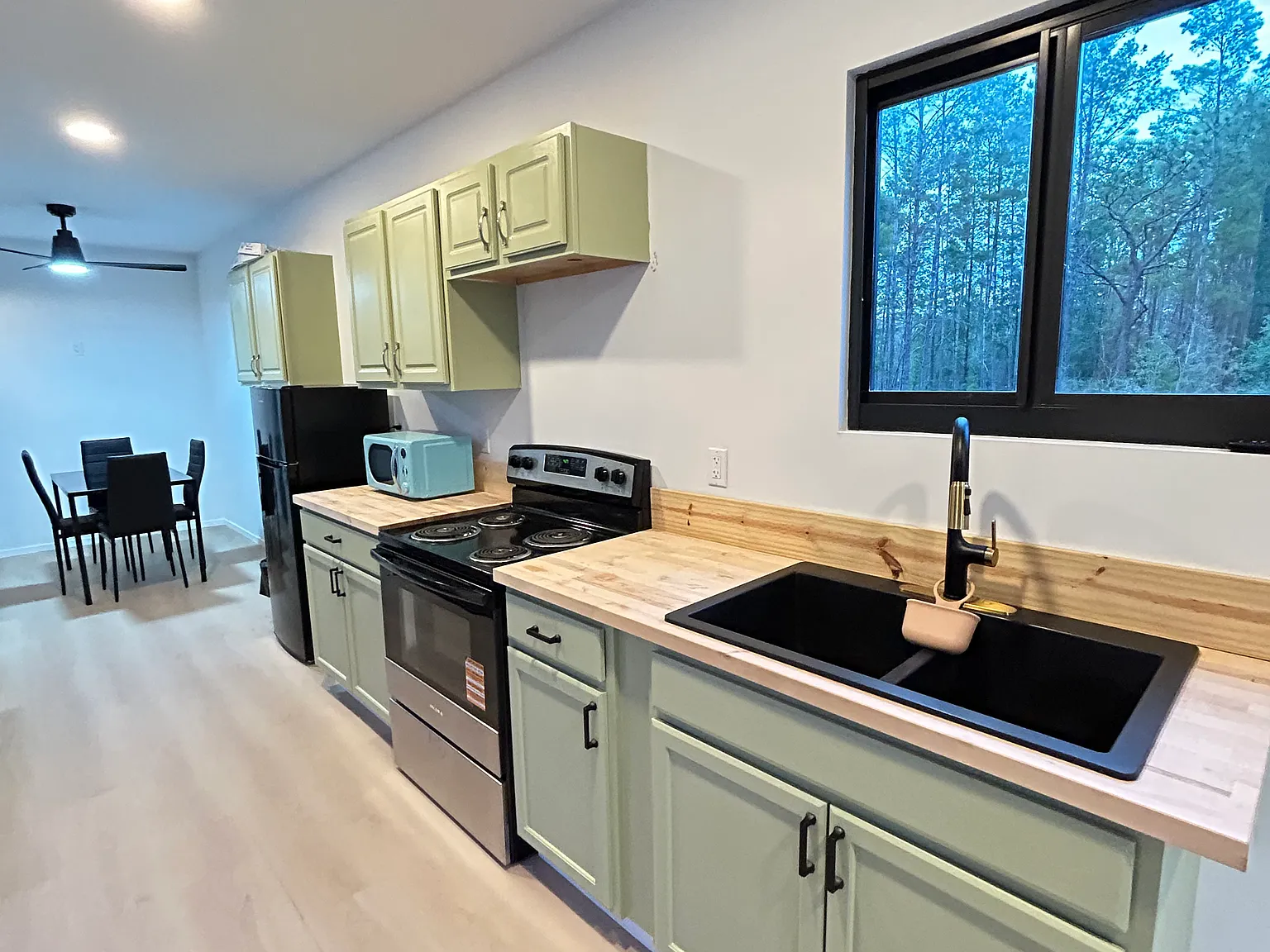 2 bed, 950 sqft, $1,800 — Photo 4