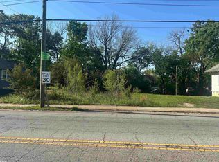 320 Fleming St, Laurens, SC 29360