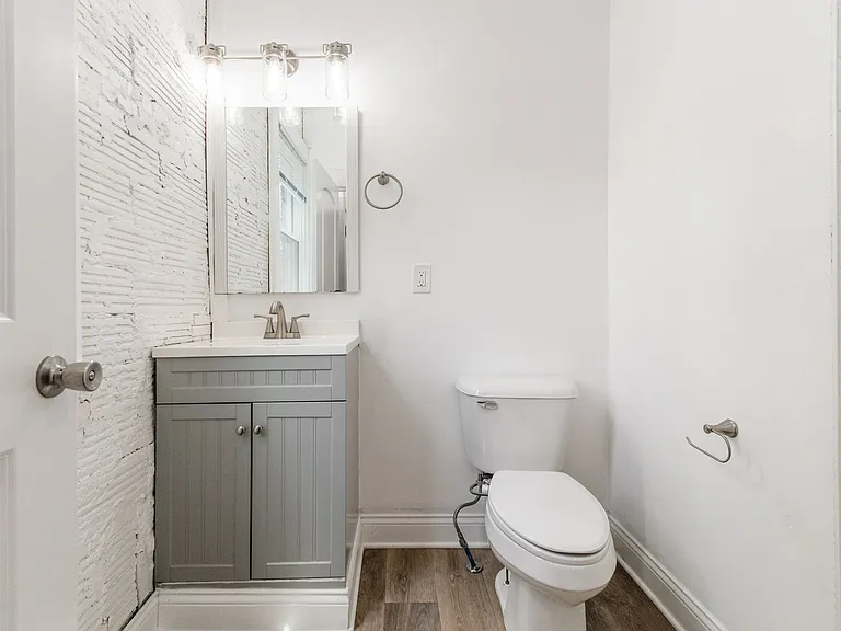 942 Linwood Ave — Photo 20