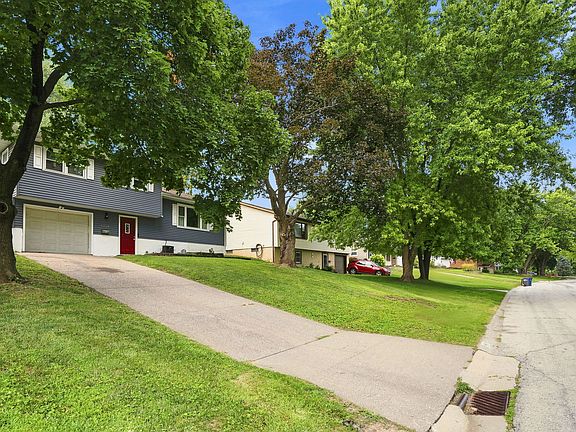 2nd image of 1426 25th St