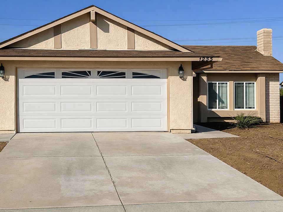 1st image of 14873 Silvertree Rd #1