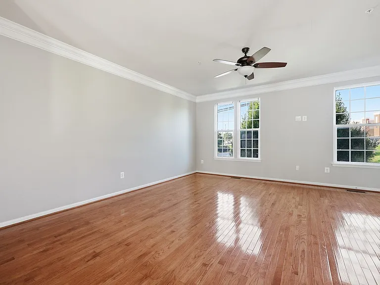 7833 Wormans Mill Rd — Photo 10