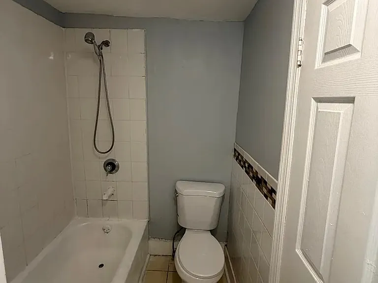 253 Amherst St #1R — Photo 6