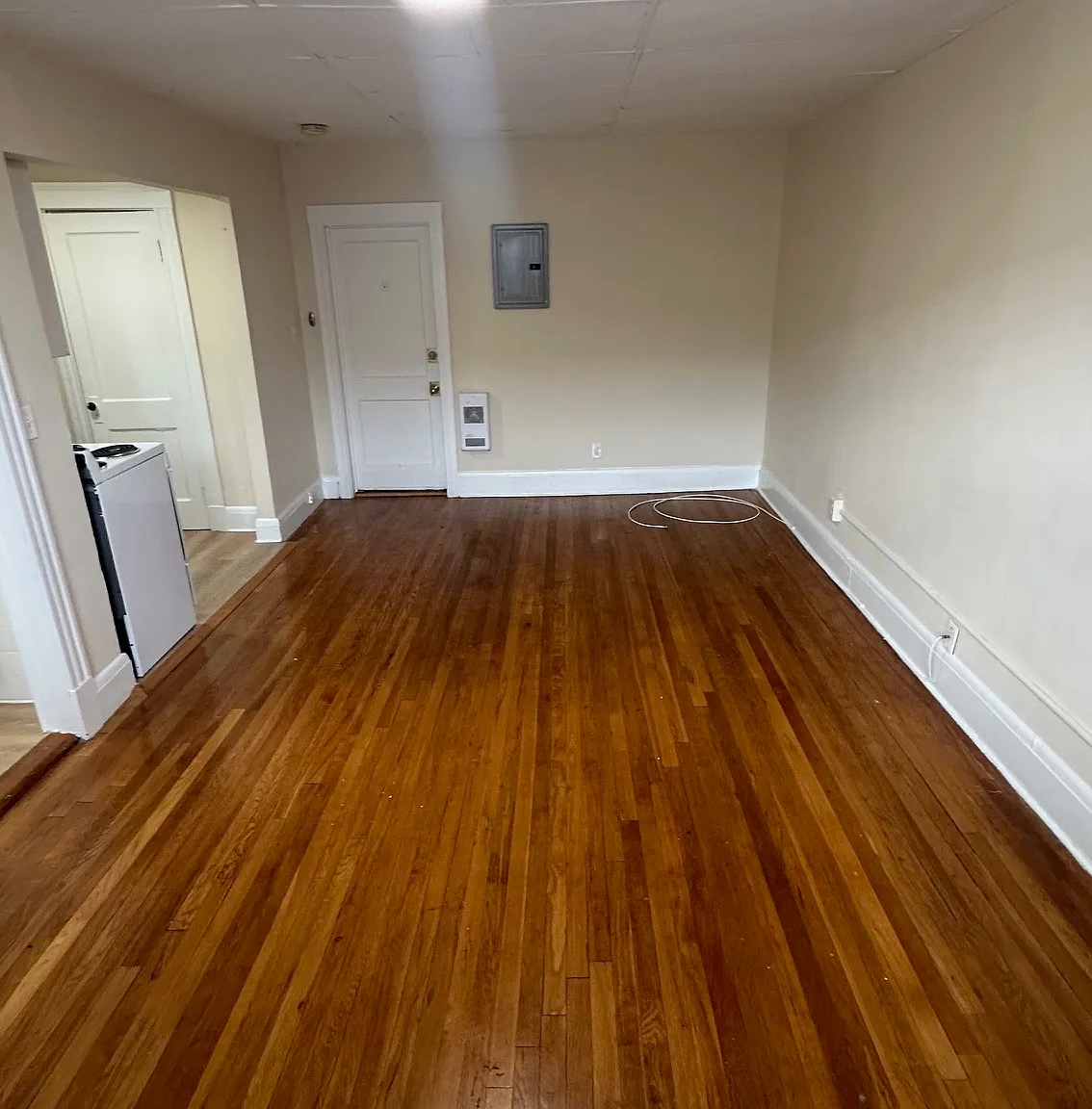 Studio, 1.0 bath, 350 sqft, $1,350 — Photo 2