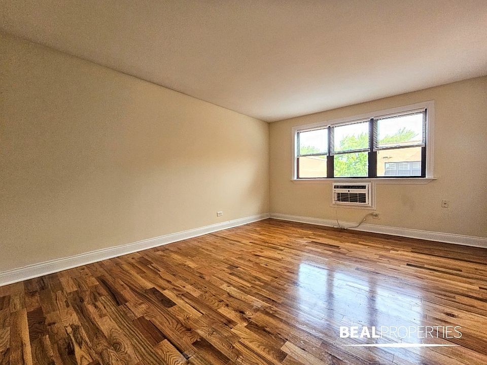 1st image of 555 W Arlington Pl APT 507